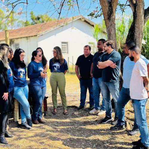Prefeitura de Pinheiral entrega selo “Amigo do Autista” ao IFRJ